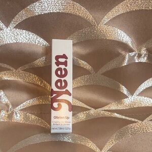 Neem Glisten Up Creamy Lip Gloss in Boss